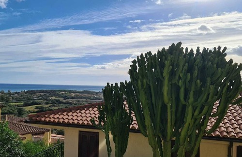 Luddui Apartment | UNE Terrasse Avec VUE SUR LA MER