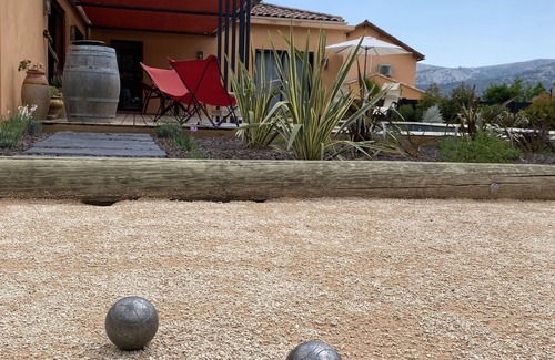 Les Camoins Villa | Une Villa au Cœur de la Tranquillité Provençale