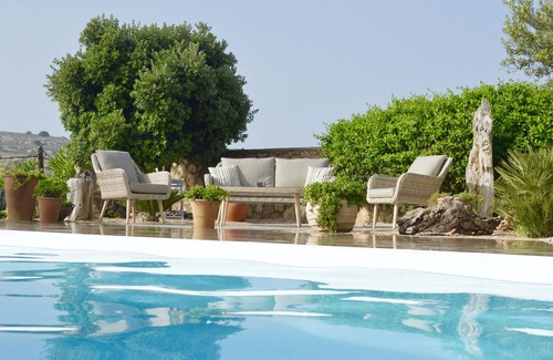 Lindos Villa | Unexpected Availability 7 to 18 nights between 6th & 24th October
