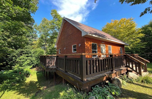 Grand Marais Cabin | Unforgettable Fall Colors | Grand Marais Hideout