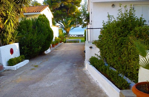 Eretria Villa | Unforgettable Holiday Moments in a Villa, a Stone Throw from The Sea
