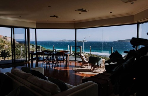 West Beach House | Uninterrupted ocean views on West Beach!