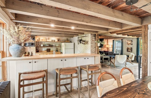 Hudson House | Union Cottage - One Block from Warren St