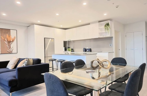 Auckland Central Business District Apartment | Union Green Apt w Stunning Views & Free Parking