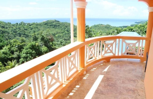 Castries Apartment | Union Hilltop Paradise Villas - Cozy Studio Villa with Modern Comforts 3