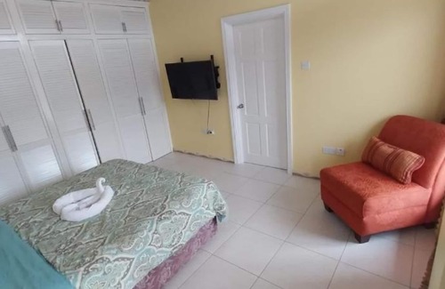 Castries Apartment | Union Hilltop Paradise Villas - Relaxing 2-Bedroom Villa for Family & Friends 2