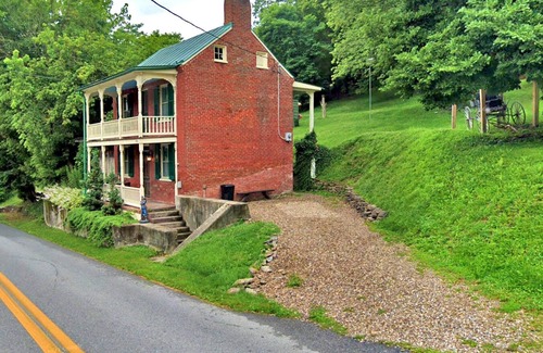 Bolivar House | Union Street Carriage Quarters