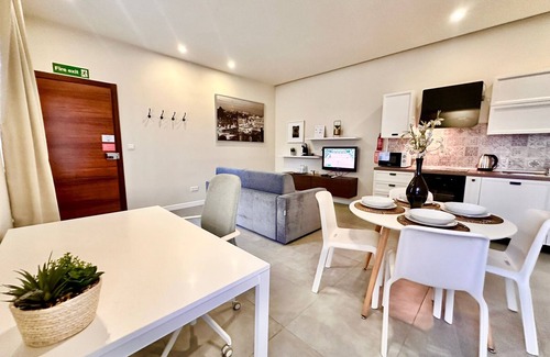 Madliena Apartment | Unique 1 Bed Apt next to the Sea Front