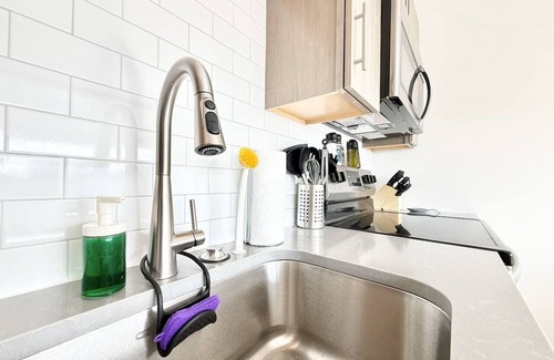 Poplar Apartment | Unique 1BR King|Free Parking|NLiberties 609