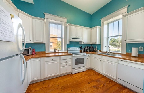 Bridgeton Condo | Unique 2 Bedroom Condo | Water View of New Bern