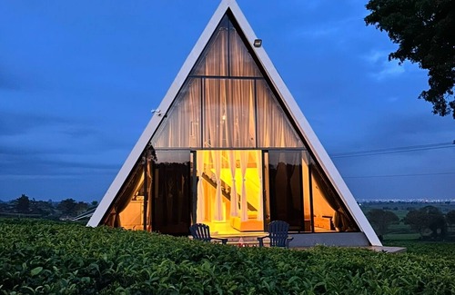 Central Business District Cabin | Unique 3-bedroom Tea cabin with WiFi in Nairobi