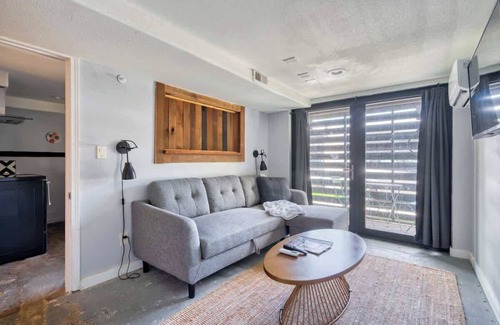 Alphabet Historic District House | Unique 8 BR Private Home in Pearl District