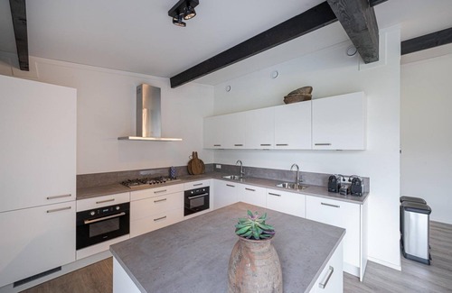 Municipality of Barneveld House | Unique accommodation for groups with no less than 9 separate bedrooms, each with its own bathroom!