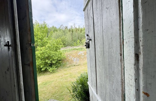 Varekil House | Unique accommodation in a converted barn in Varekil | SE09063
