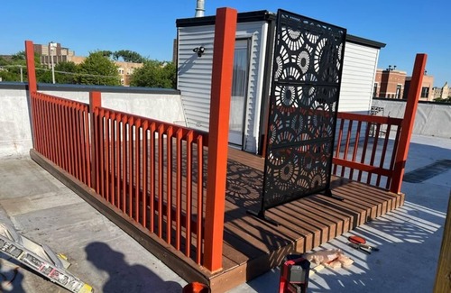 Bronzeville House | Unique and Chic home. rooftop deck, near lakefront. Easy commute to downtown.