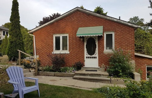 Sarnia Cottage | Unique and Cozy Cottage in Sarnia with a private Beach on Lake Huron