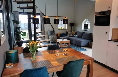 Cabauw Other | Unique and spacious centrally located Farmhouse