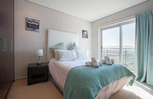 Century City Apartment | Unique And Very Upscale Home with Sweeping Views