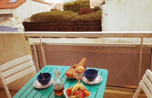 Noirmoutier-en-l'Ile Apartment | Unique apartment with sea and country views.