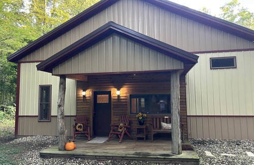 Mishawaka House | Unique barnhouse, newly built, great ND weekend rental, 15 minutes from stadium.