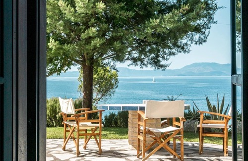 Aktio-Vonitsa Villa | Unique Beach Aegean Style Villa