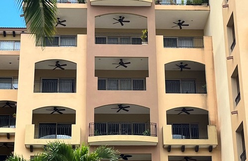 Flamingos Condo | Unique Beachfront Penthouse, 2 Bedroom, Sleeps 8, Garden Patio,and TV, Internet