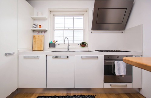 Pembridge Apartment | Unique Bright Apartment with Private Balcony