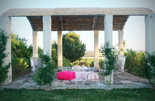 Campi Salentina House | Unique country home with beautiful vistas on orchards and vineyards