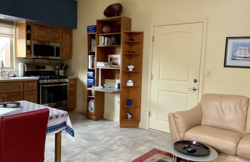 Green Valley Foothills Apartment | Unique, Custom Built Studio for your Private Peaceful Retreat