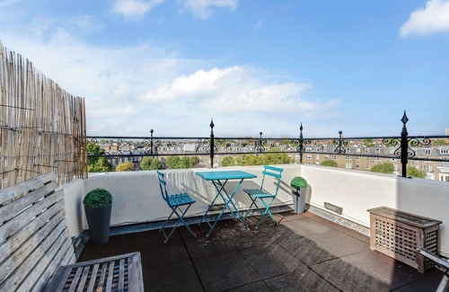 Little Venice Apartment | Unique designer 3 bedroom top floor balcony apartment in central Londonn