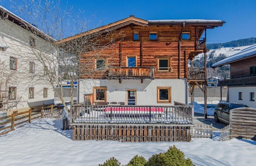 Kitzbuehel Ski Chalet | Unique, detached chalet with sauna in central location