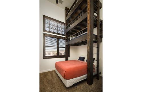 Moab Apartment | Unique Downtown Rental - La Dolce Vita Villas #5