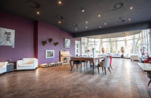Ellecom Hotel | Unique Experience: Stay in a Royal Building Near Museums | Indoor Swimming Pool