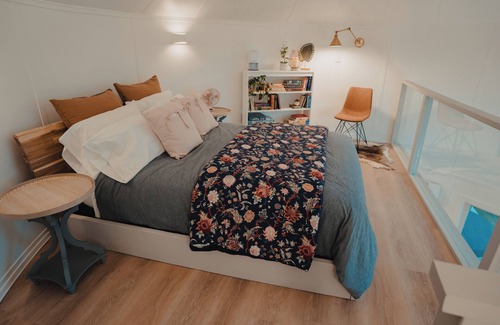 Hampstead Other | Unique Farm-Stay in a Silo with Spa. nPet and Family Friendly.