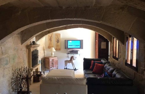 Gharb Other | Unique Farmhouse with Pool and Jacuzzi