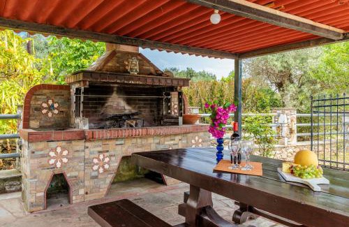 Skopelos House | Unique Filoxenia!