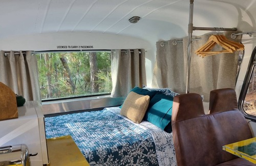 Healesville House | Unique getaway for two in the restored Bedford Bus - 5 min from the town centre!