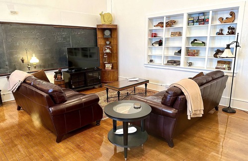 Levering Condo | UNIQUE HIDDEN GEM CENTERED AMIDST LAKES, MACKINAW ISLAND, GOLFING HIKING BIKING!
