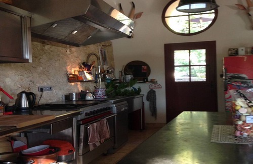 Pierrevert Villa | Unique House Lost in the Hills