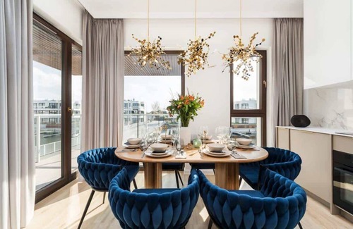 Orlinki Apartment | Unique interiors in a seaside marina