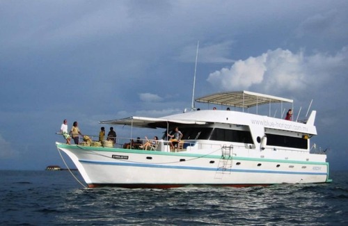 Vaavu Atoll House | Unique liveaboard experience in Maldives, AIl Incl