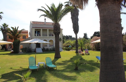 Agios Petros Apartment | Unique located holiday apartment directly at the sea, own beach access, Wifi | A
