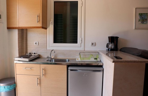 Agios Petros Apartment | Unique located holiday apartment directly at the sea, own beach access, Wifi | A