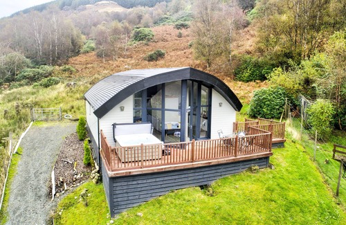 Arrochar House | Unique Lodge with Panoramic Views over the Loch and surrounding mountains