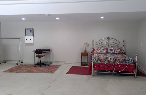 Putnam Hall House | Unique Loft with upstairs open floor plan with 4 car garage