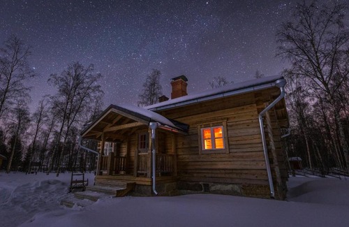 Ii Ski Chalet | Unique loghouse and wood heated sauna in Ii