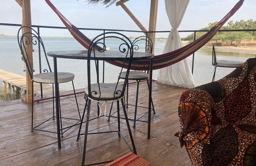 Ndangane Boat Rental | Unique Maison Flottante eco Lodge Dans un Décor de Reve