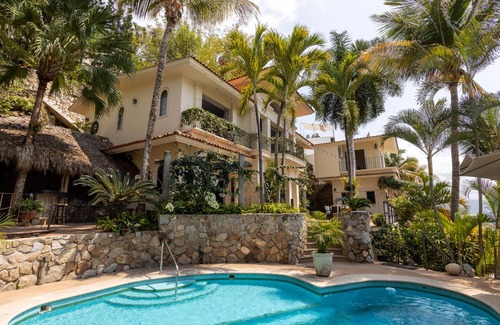 Conchas Chinas Villa | Unique Ocean Front W Staff Prívate Pool & Jacuzzi