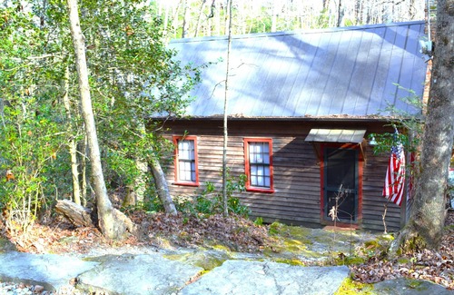 Tigerville Cabin | Unique Off Grid Cabin|Pet Friendly|Secluded