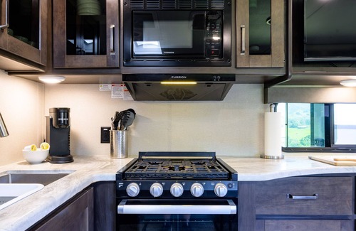 Carmel Valley House | Unique Off-Grid experience with Stunning Views Close to Wine Tasting